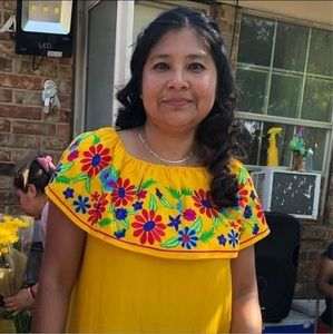 Meet your Posher, Alejandra